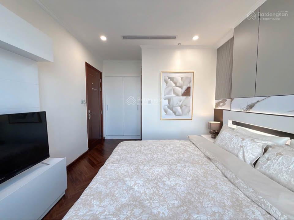 Nhượng lại suất cán bộ chủ đầu tư như sau bán căn 3pn, 82m2, 5,5 tỷ, tầng 10
