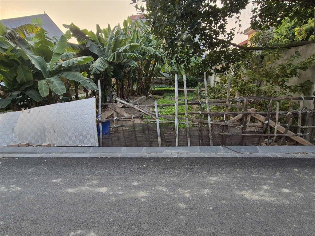 Nhỉnh 2 tỷ có 45m2 thôn đường nhạn, thư lâm (xuân nộn cũ), ngõ thông ôtô, cách 50m ra bìa làng