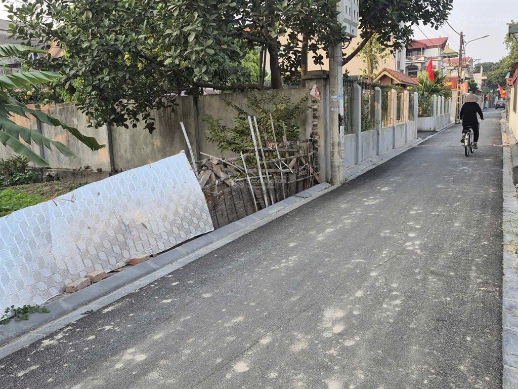 Nhỉnh 2 tỷ có 45m2 thôn đường nhạn, thư lâm (xuân nộn cũ), ngõ thông ôtô, cách 50m ra bìa làng