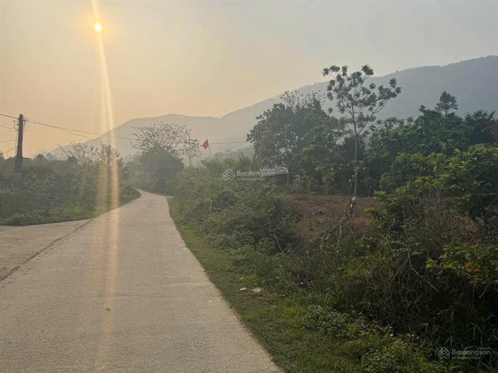 Chuyển nhượng hơn 1,3ha đất thị trấn đà bắc, gần cao tốc hoà bình, mộc châu
