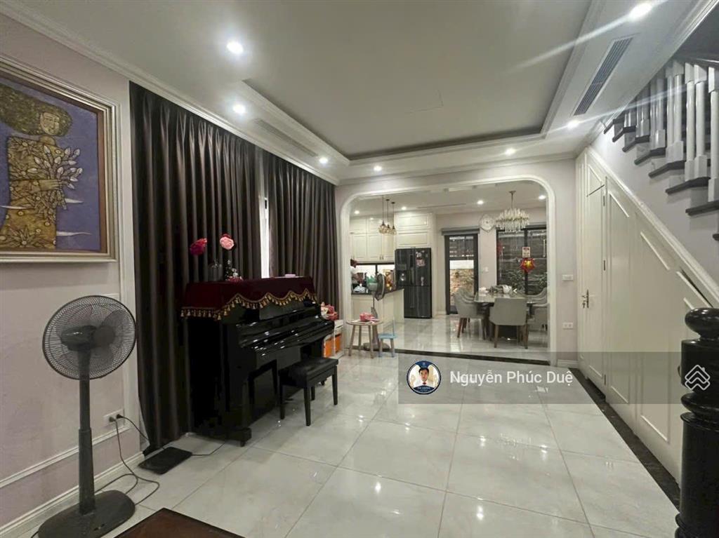 Cần bán liền kề tiêu chuẩn gamuda  giá 35 tỷ  0972 895 ***