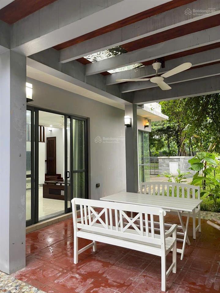 Cho thuê bt gamuda gardens, 28 triệu, 270m2, 4pn, 5wc, full nội thất