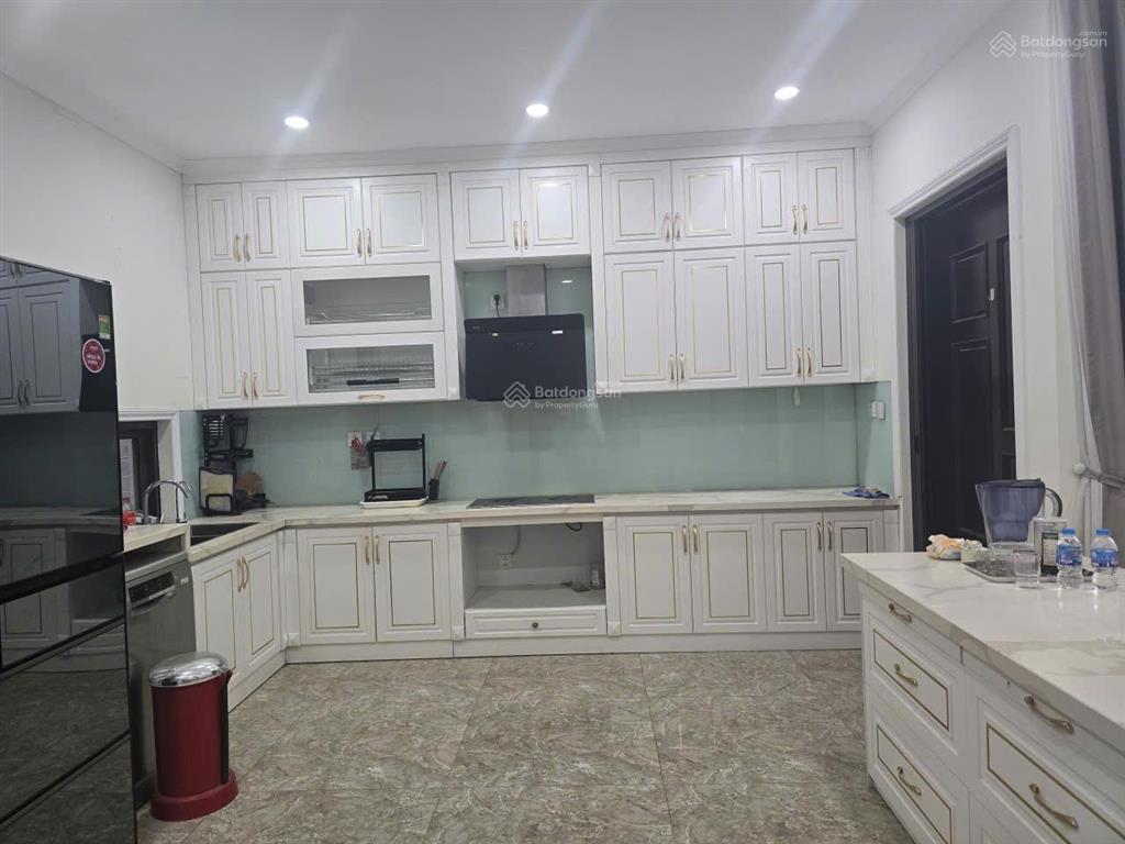 Chính chủ cần bán gấp biệt thự song lập gamuda dt 160m2 full nội thất có thang máy giá chỉ 5x tỷ