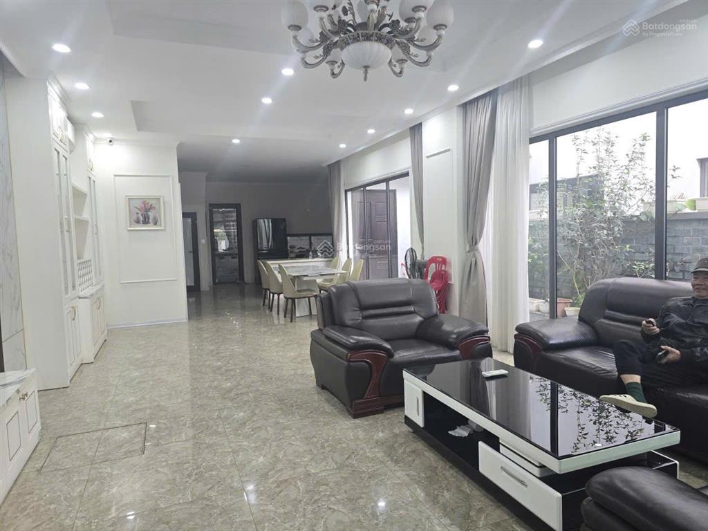 Chính chủ cần bán gấp biệt thự song lập gamuda dt 160m2 full nội thất có thang máy giá chỉ 5x tỷ