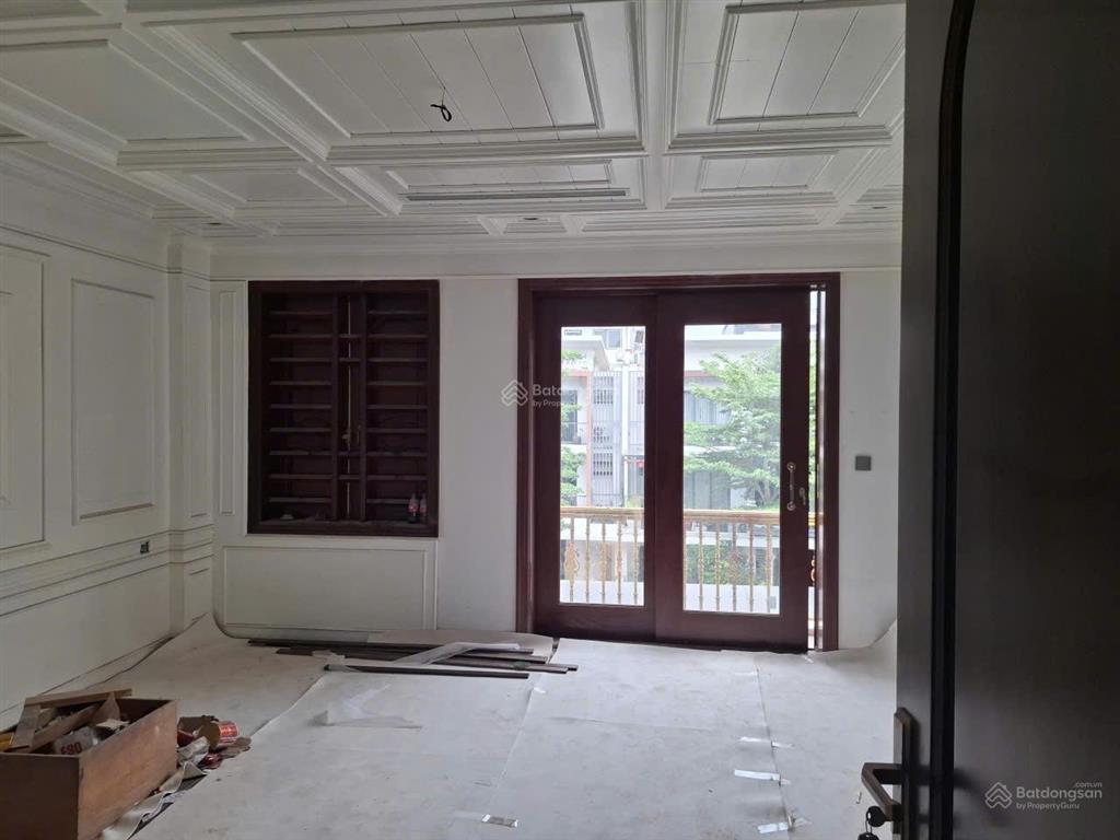 Chính chủ gửi bán căn liền kề gamuda, full nt thang máy.  0972 895 ***