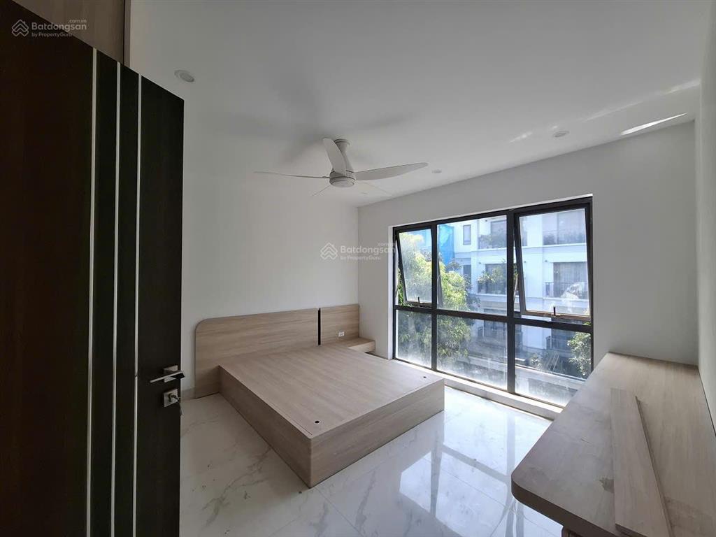 Cho thuê liền kề góc 4 tầng 3 mặt thoáng gamuda dt 133,5m full nội thất mới