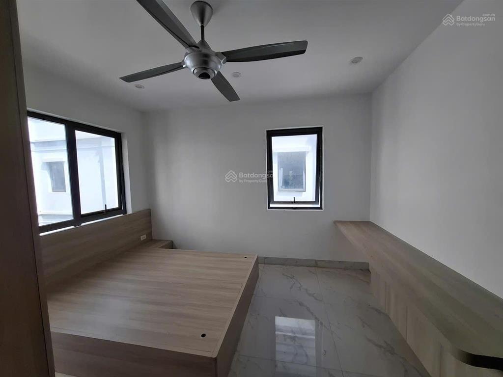 Cho thuê liền kề góc 4 tầng 3 mặt thoáng gamuda dt 133,5m full nội thất mới