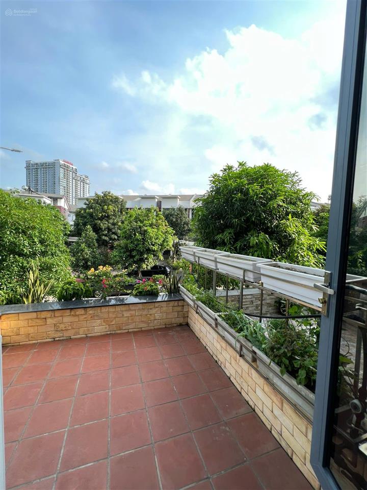 Cho thuê gấp bt ở gamuda gardens, 25 triệu, 120m2, 4pn, 5wc, hướng nam