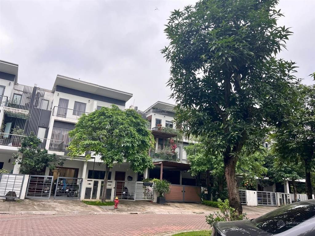 Bán liền kề gamuda gardens, 32 tỷ, dt 119m2, 4pn, 5wc, hướng nam, pháp lý sổ đỏ 0972 895 ***