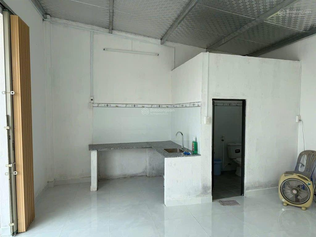 Cho thuê nhà riêng tại thôn tây cách chợ vĩnh phương 600m, 3 triệu đồng/tháng, mặt tiền 7m
