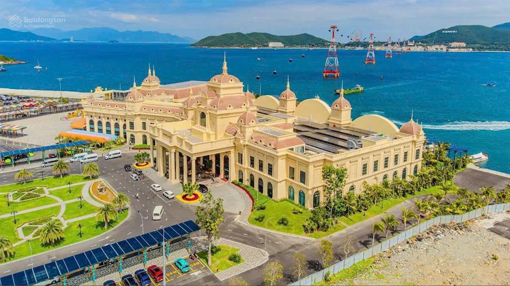 Bán biệt thự mặt biển nha trang