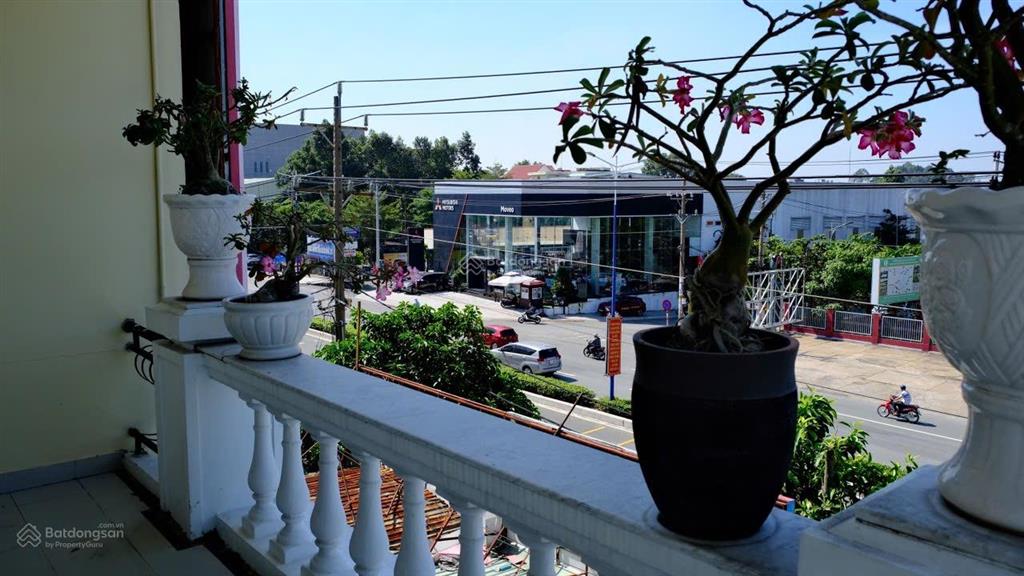 Cần bán nhà phố mặt tiền đường đại lộ bình dương phú hoà