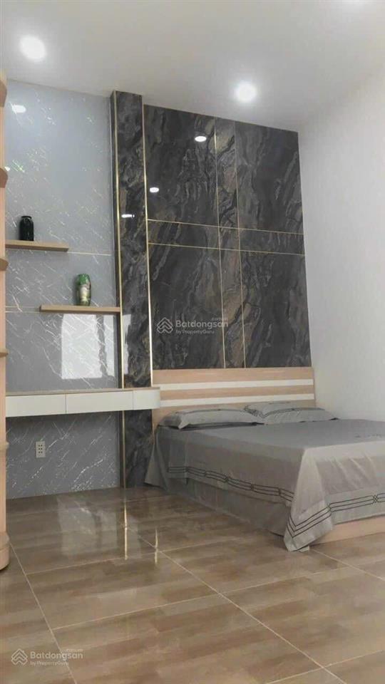 Cần bán nhà 1 trệt 2 lầu mặt tiền đường nguyễn thị minh khai phú hoà, đang có nguồn thu cho thuê