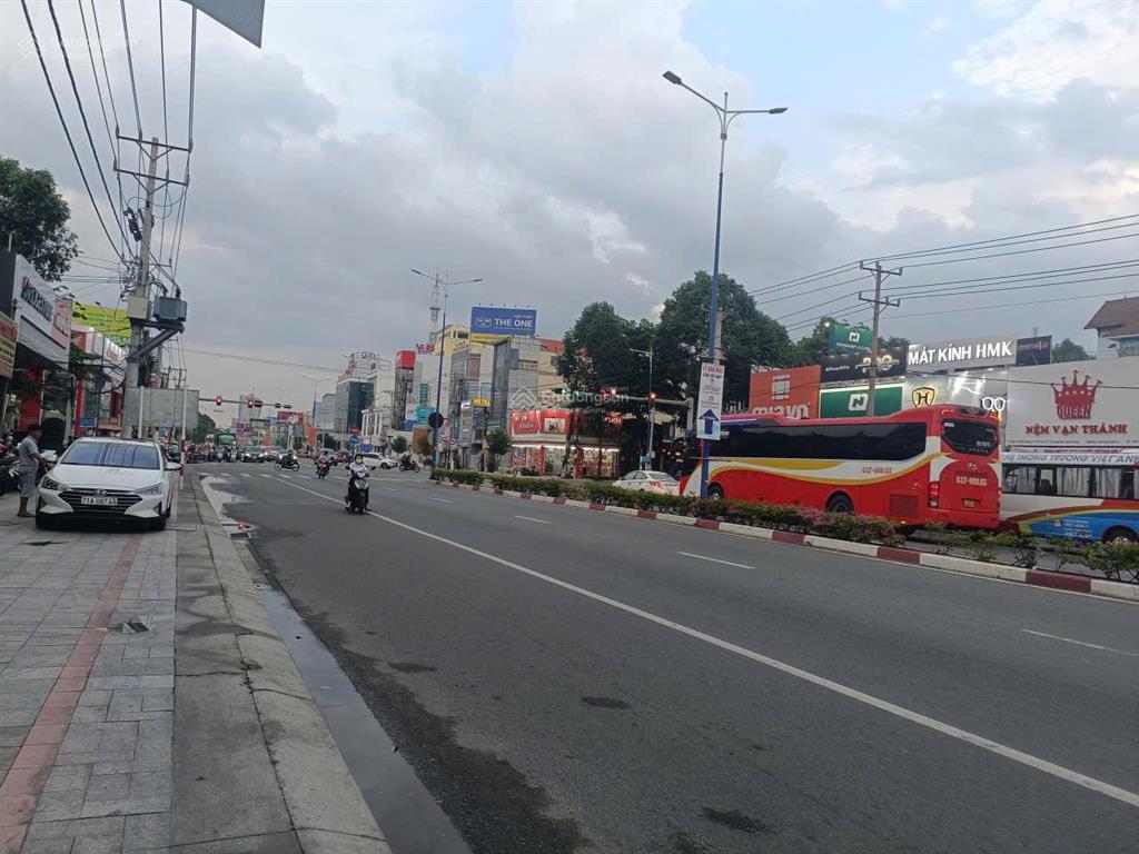 Chủ cần bán lô đất mặt tiền quốc lộ 13 phường chánh nghĩa cũ (phường thủ dầu một mới)
