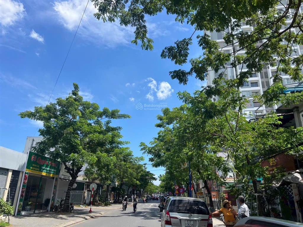 Cần bán lô đất mặt tiền đường d1 nối dài ra 30/4 becamex, sát bên chung cư happy one central