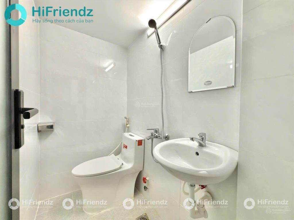 Cho thuê căn hộ ban công, gác cao gần đại học văn hiến và đầm sen