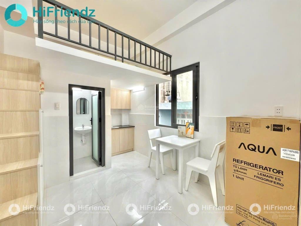 Cho thuê căn hộ ban công, gác cao gần đại học văn hiến và đầm sen