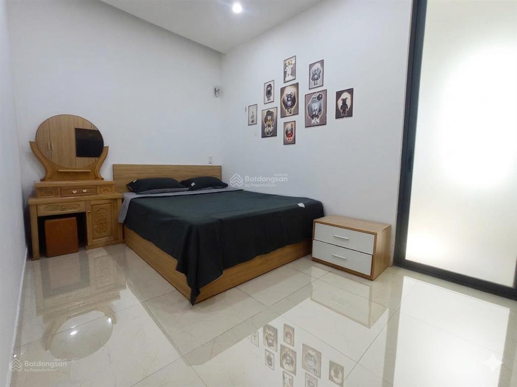 Cho thuê căn hộ 1 phòng ngủ riêng biệt, gần cầu trần thị lý