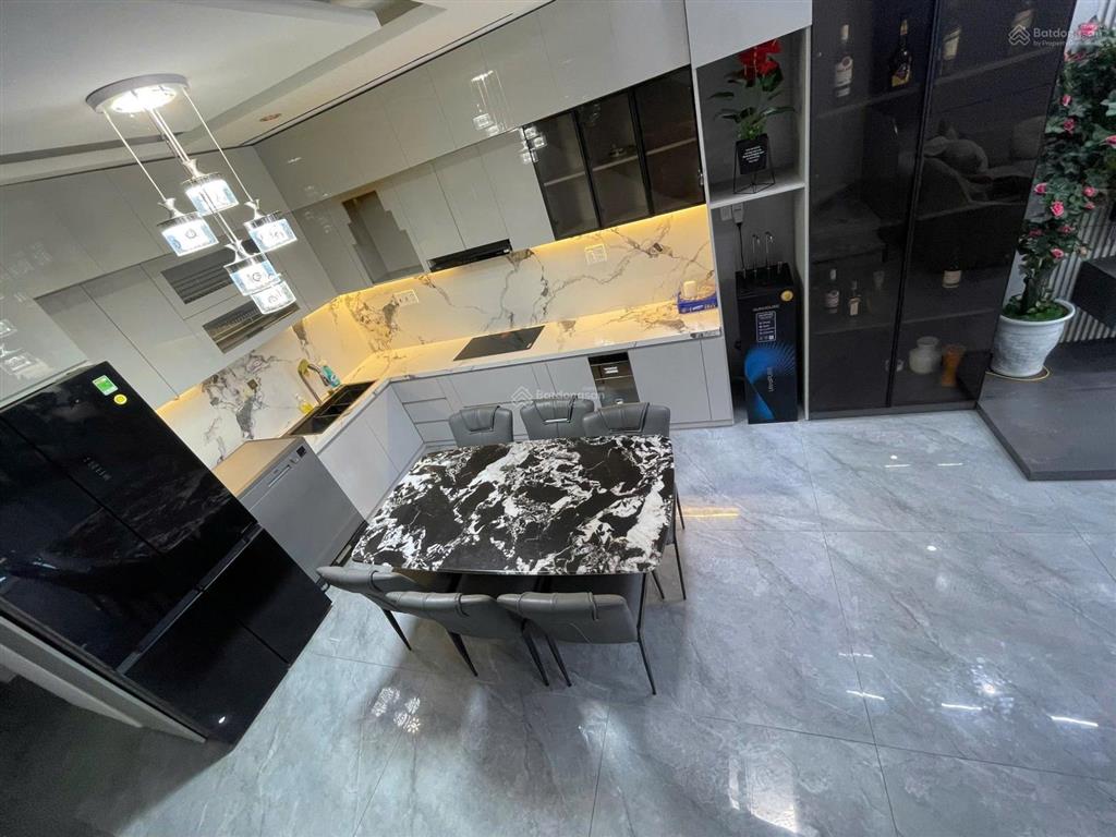 Nhà 3 tầng vip đẹp xuất sắc giá tốt đường cồn dầu 22  hòa xuân  đà nẵng