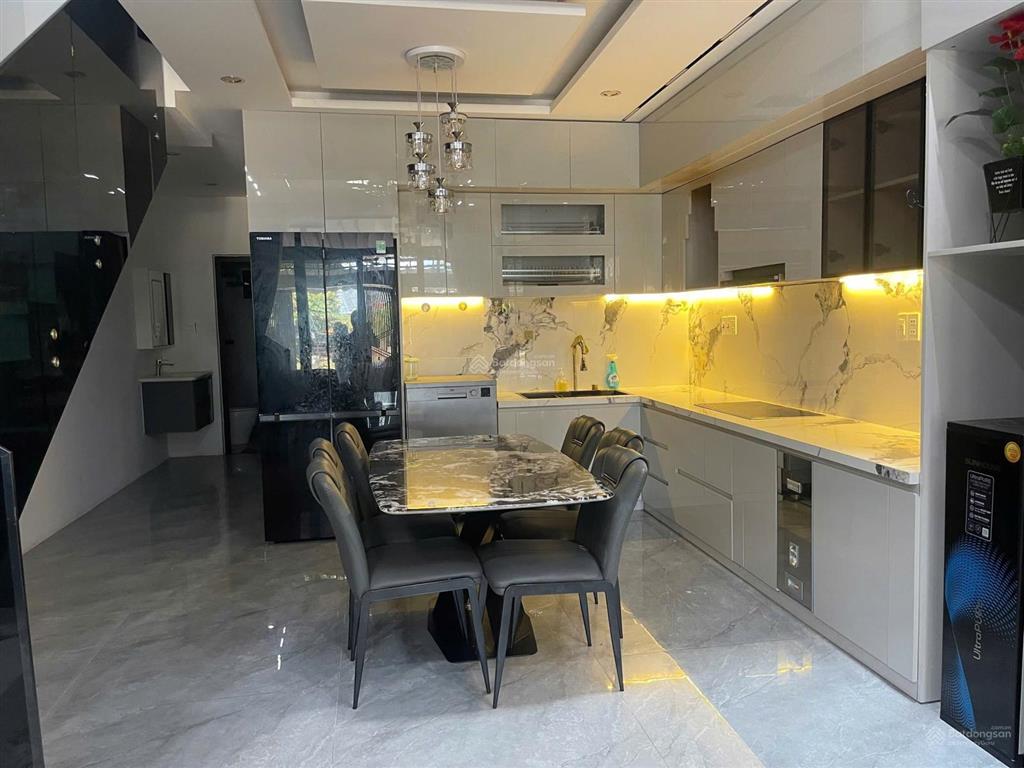 Nhà 3 tầng vip đẹp xuất sắc giá tốt đường cồn dầu 22  hòa xuân  đà nẵng