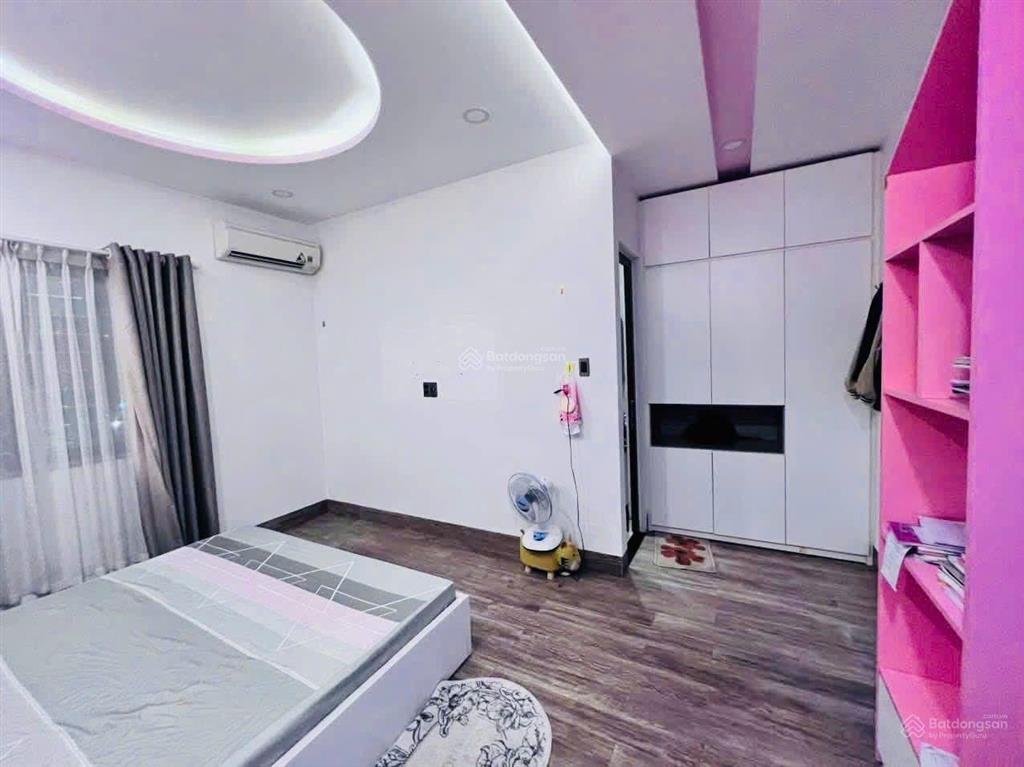 Siêu phẩm 3,5 tầng hồ trung lượng