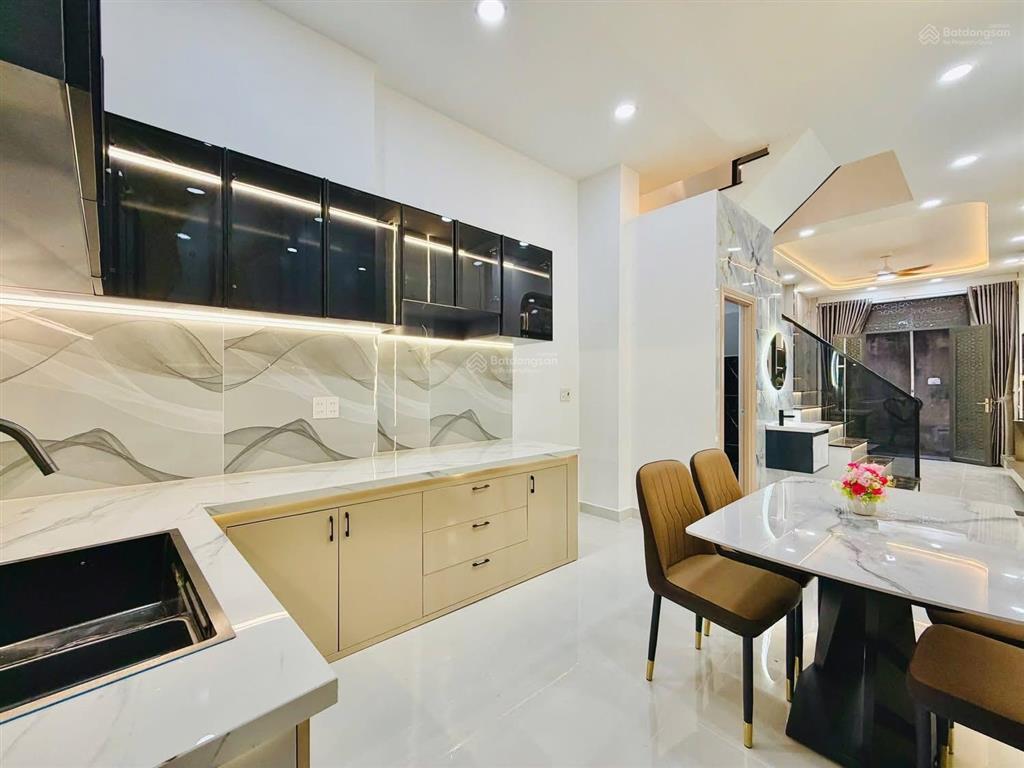 //nguyễn văn khối gv 3,45x12,5 3l 2st 4pn 3vs balcon hẻm thông ~3m full nt h.đb gần chợ htt