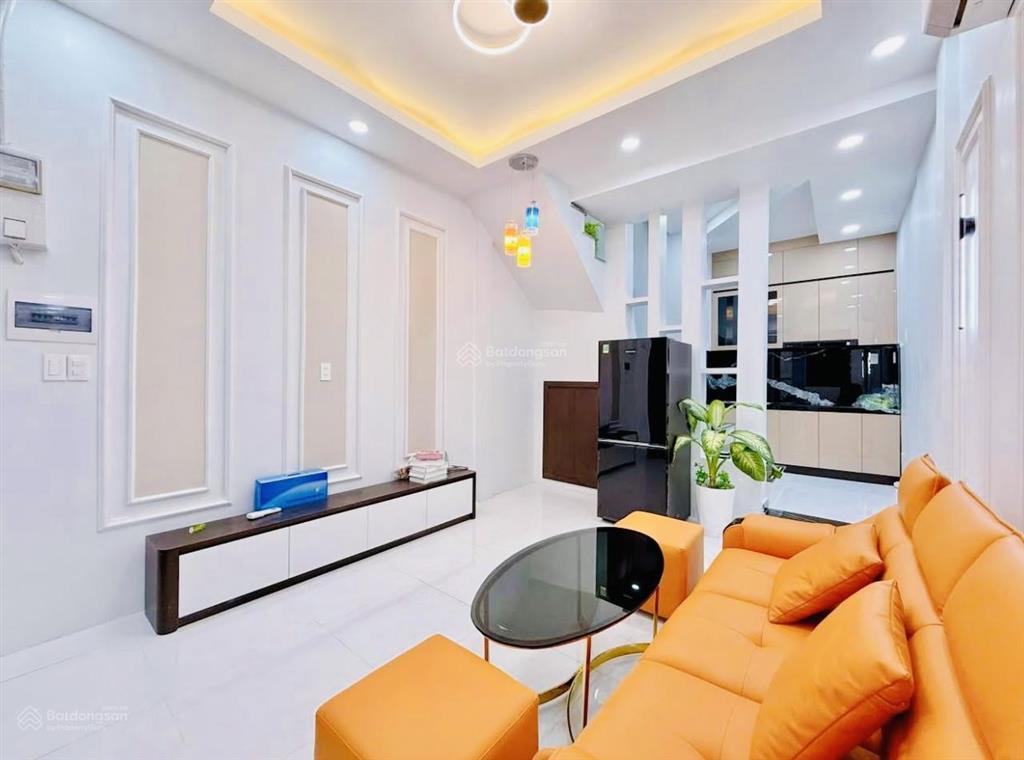 Nhà sát mt nhiêu tứ p7 pn 3,6x7,5 cn26m2 lầu 2pn2vs tiện ích xq chỉ ~500m ra q1 ngay khu pxl