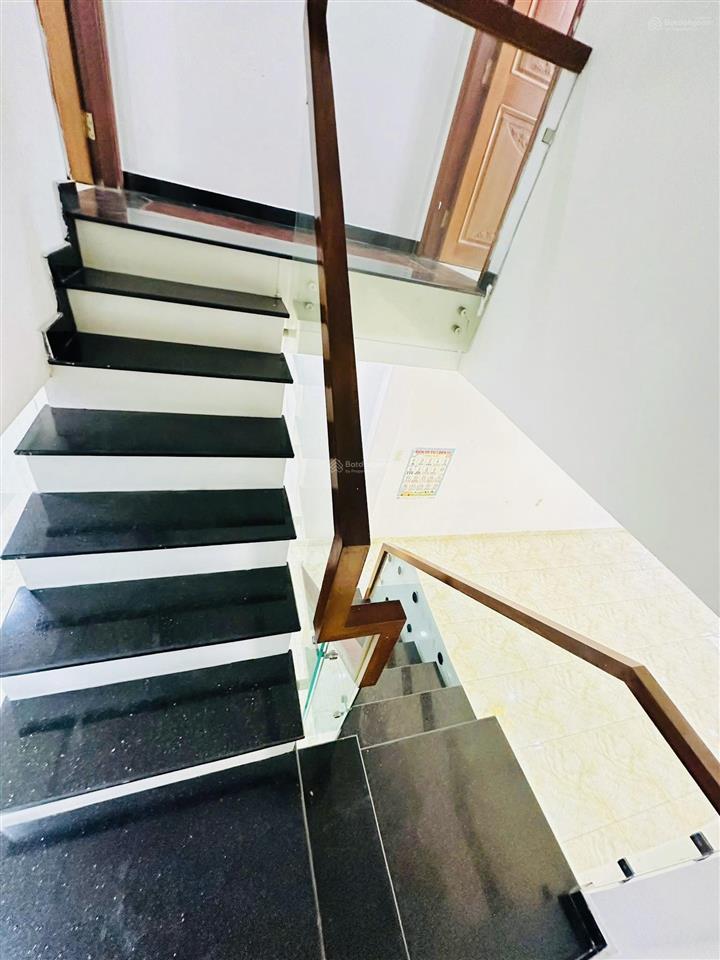 Mt đường số 9 p8gv gần cv tiện kdbb 34x15 cn42m2 lầu 2pn tiện +pn đường trc nhà 8m xh ngủ nhà