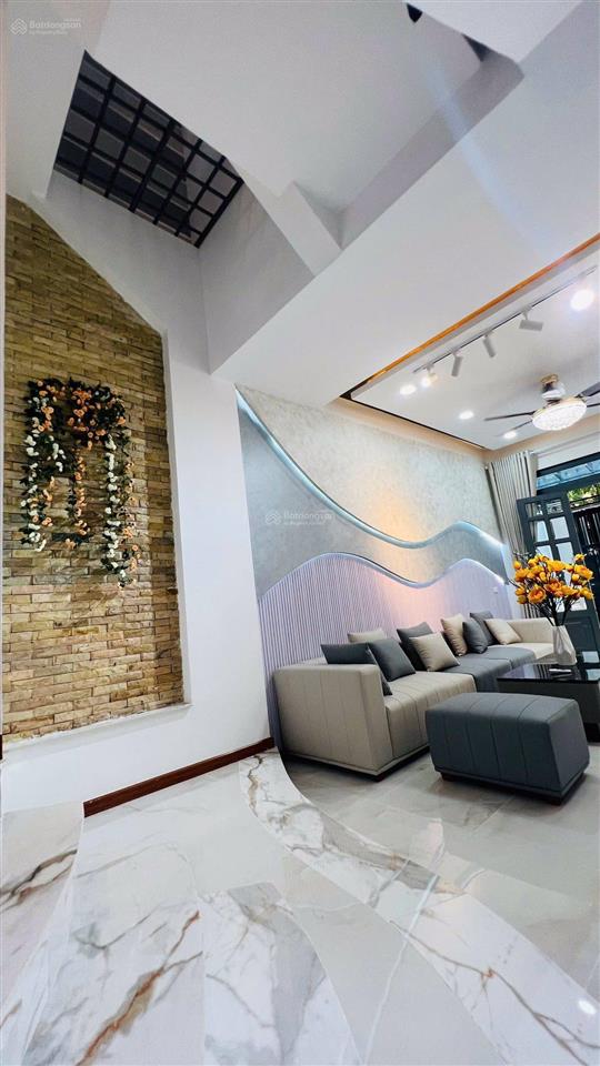 Bán nhà 56m2 đất, 6pn, hẻm xe hơi đỗ cửa thông tô hiến thành, quận 10.