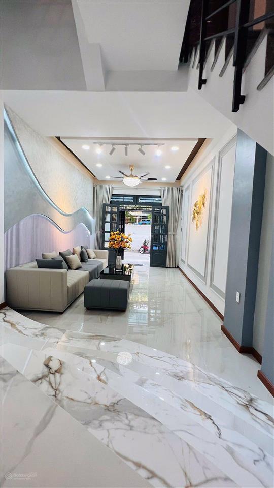 Bán nhà 56m2 đất, 6pn, hẻm xe hơi đỗ cửa thông tô hiến thành, quận 10.