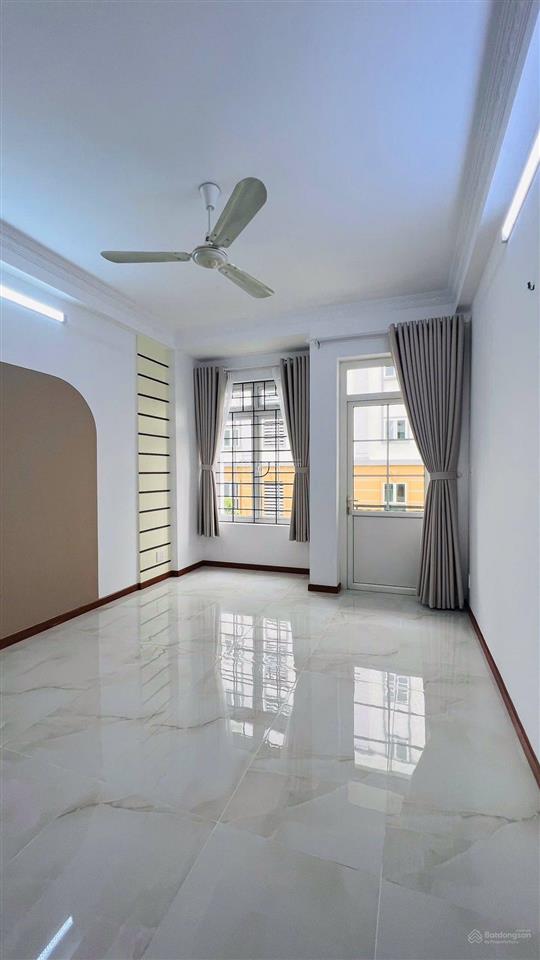 Bán nhà 56m2 đất, 6pn, hẻm xe hơi đỗ cửa thông tô hiến thành, quận 10.