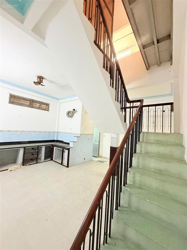 Chỉ 8,8 tỷ cho căn nhà 101.3m2 đất hẻm ba gác 1/ đường nguyễn hồng đào, p. 14, q. tân bình
