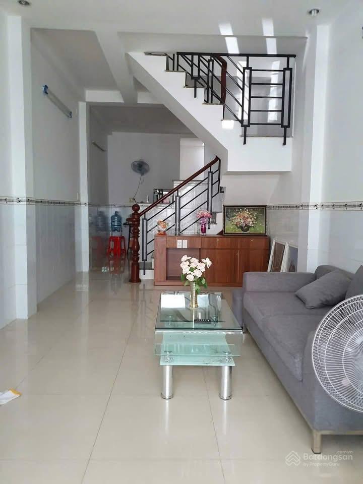 //đường số 4 p16gv 3,253,35x13,5 cn45m2 lầu sân xe 2pn 2vs balcony hẻm 3m gần chợ & th h.bắc hcđ