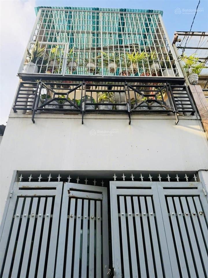 //đường số 4 p16gv 3,253,35x13,5 cn45m2 lầu sân xe 2pn 2vs balcony hẻm 3m gần chợ & th h.bắc hcđ