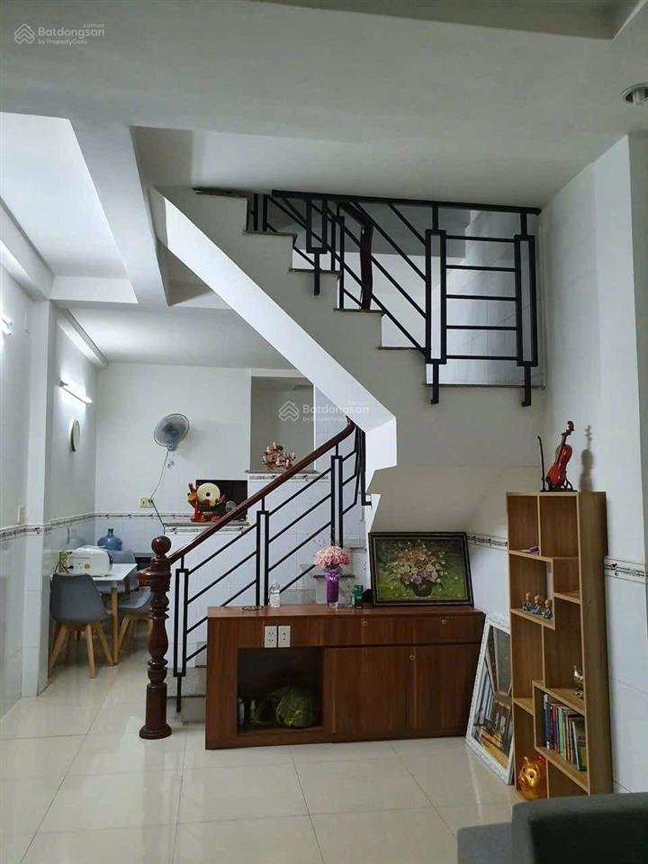 //đường số 4 p16gv 3,253,35x13,5 cn45m2 lầu sân xe 2pn 2vs balcony hẻm 3m gần chợ & th h.bắc hcđ