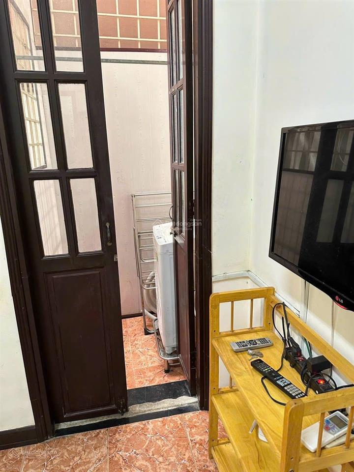 Cho thuê 1 phòng trong bt 1pn 1wc, 42m2 giá cực chất tại 28/1/1820 huỳnh lan khanh, p2, q tân bình