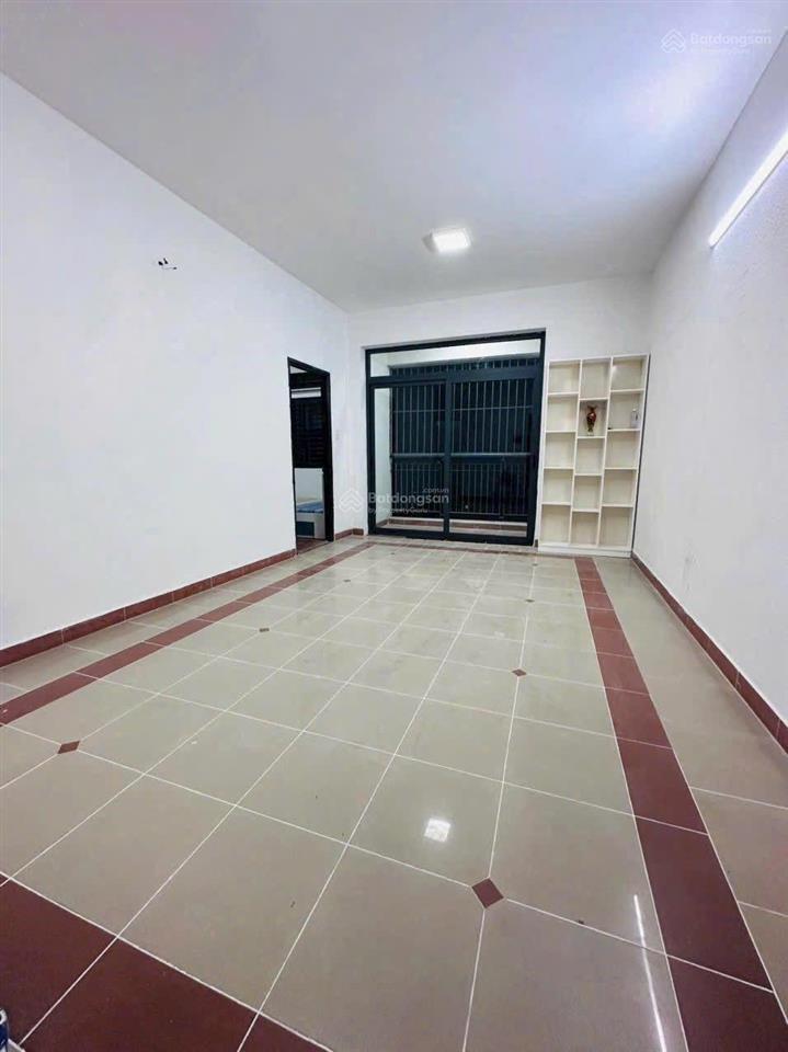 Bán chung cư 312 lạc long quân quận 11  giá 3,4 tỷ sổ hồng rồi