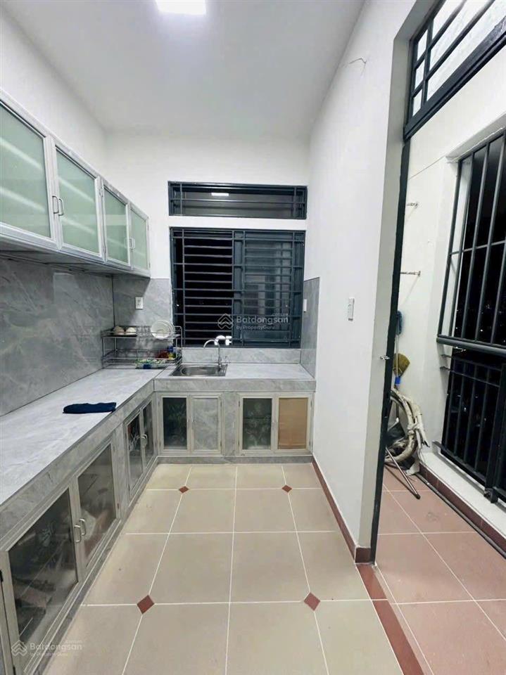 Bán chung cư 312 lạc long quân quận 11  giá 3,4 tỷ sổ hồng rồi