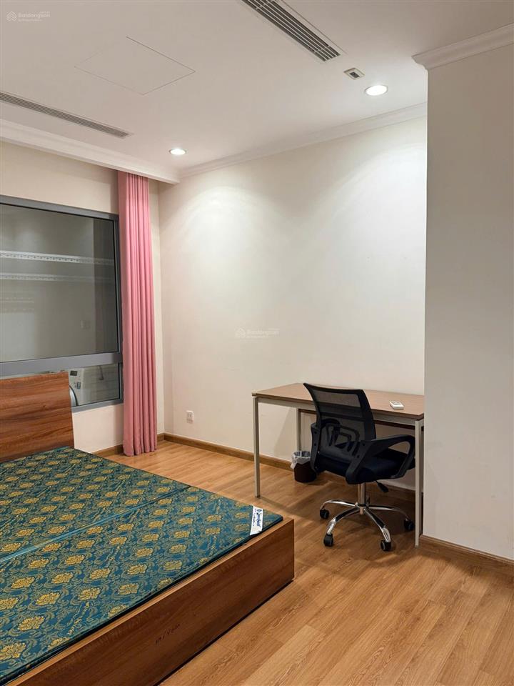 Chính chủ cho thuê căn hộ 3pn đầy đủ tiện ích, vị trí trung tâm hà nội.  0363 960 ***