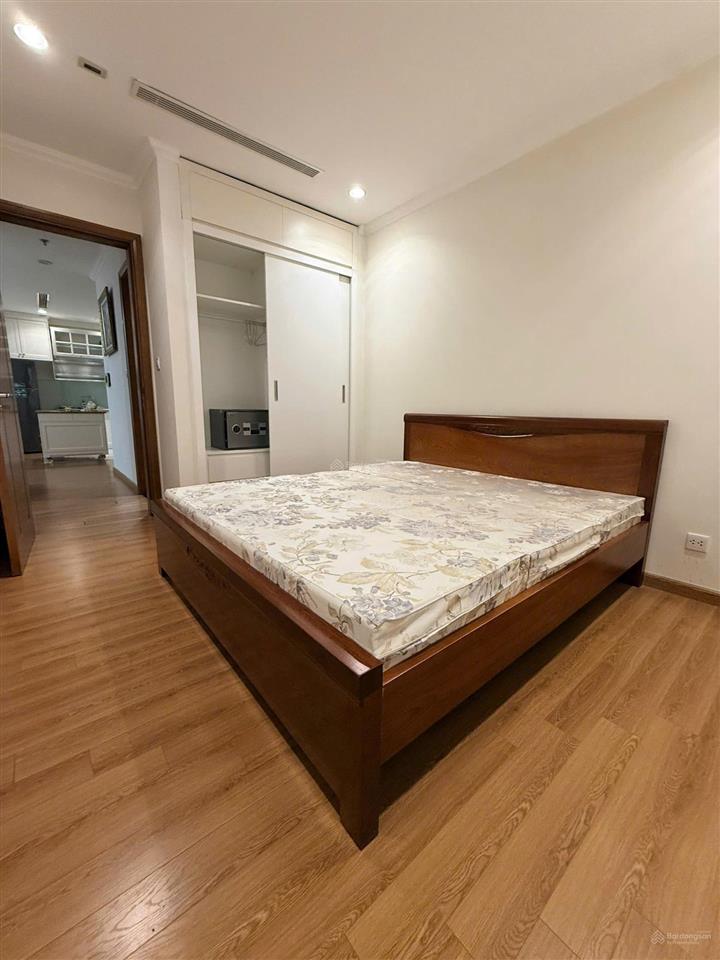 Chính chủ cho thuê căn hộ 3pn đầy đủ tiện ích, vị trí trung tâm hà nội.  0363 960 ***