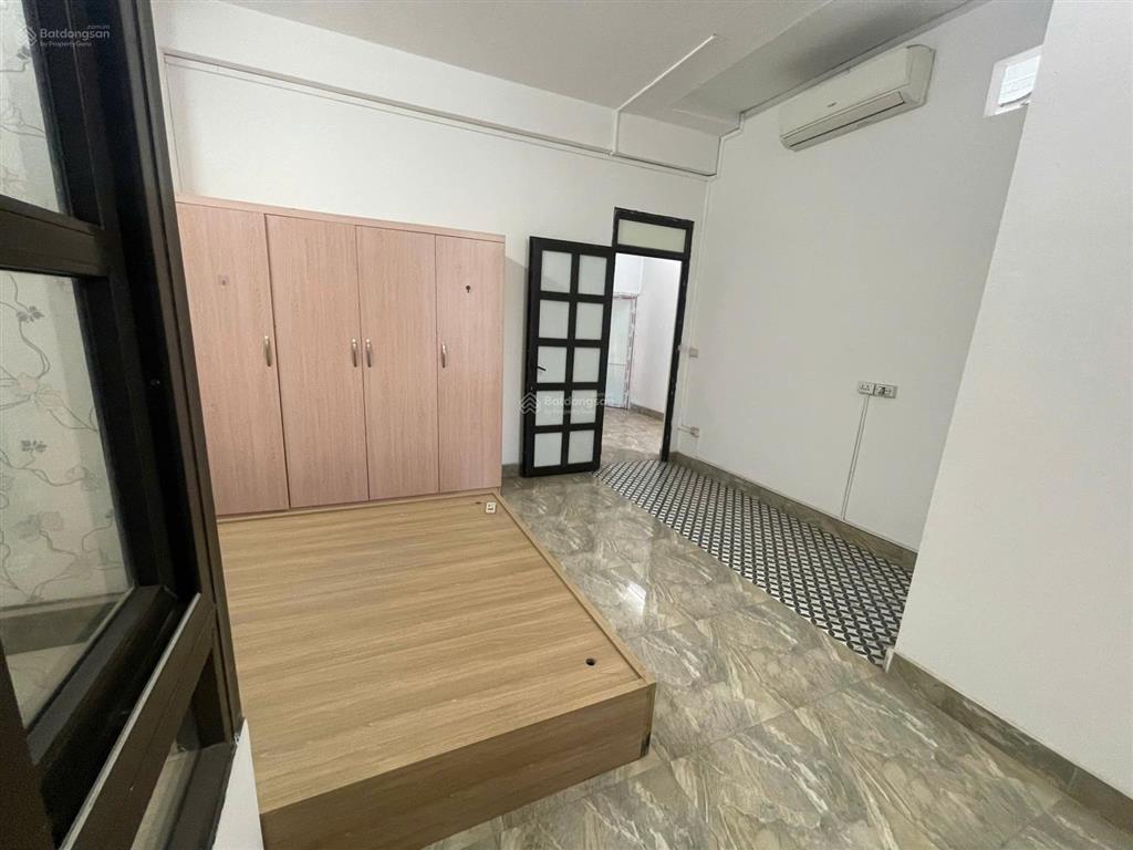 Cho thuê gấp chung cư mini 2pn, 1wc, 70m2, 6 triệu, ở số 2 ngõ 142 âu cơ, tây hồ