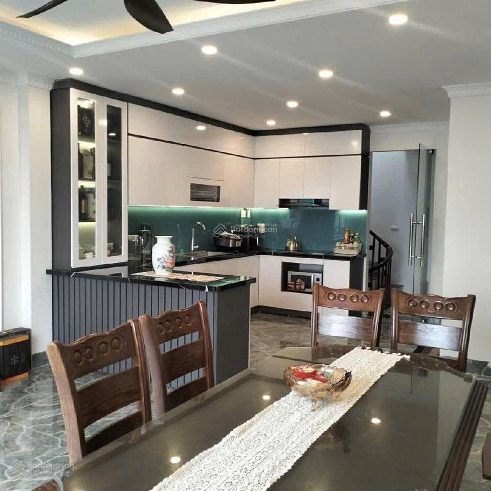 Bán nhà mới ngõ 385 hoàng quốc việt, cầu giấy, 7 tầng, thang máy, ô tô, vỉa hè, 26 tỷ
