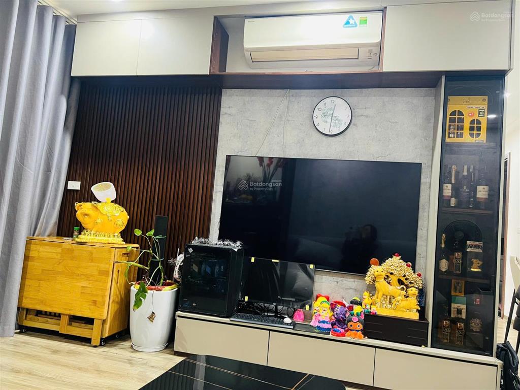 Bán căn hoa hâu 3 pn , full nội thất tại chung cư northern diamond, có slot đỗ xe ô tô, gần aeon