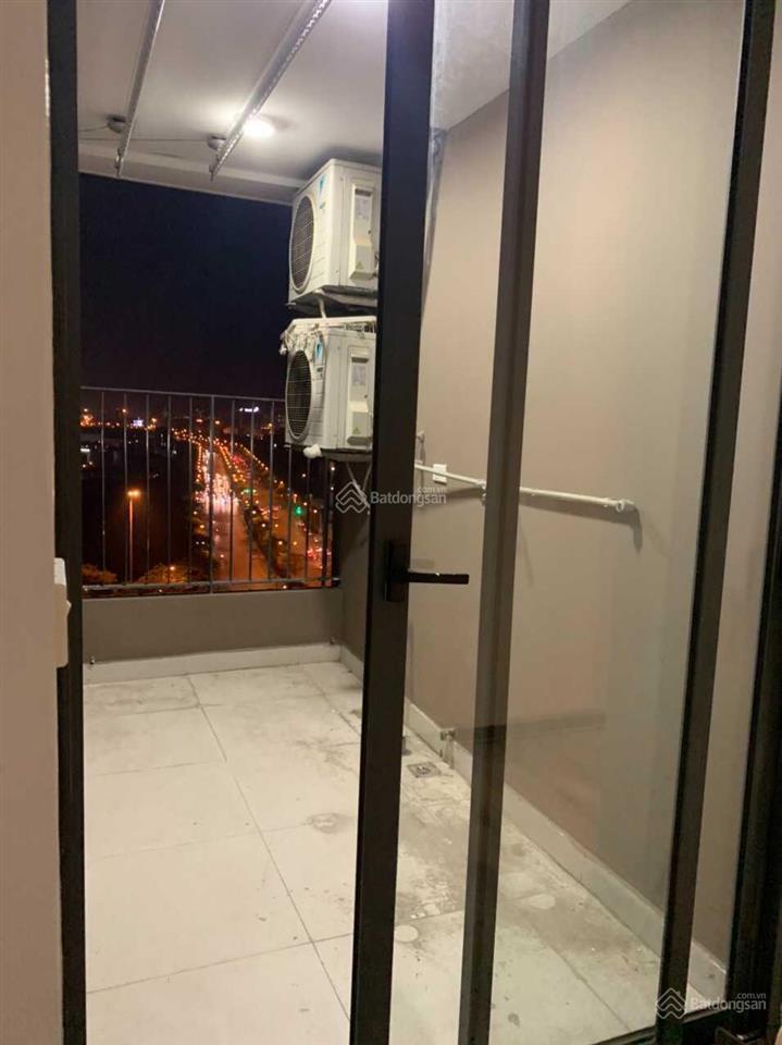 Bán căn 3 pn, căn góc, view đông nam, chung cư cạnh aeon long biên