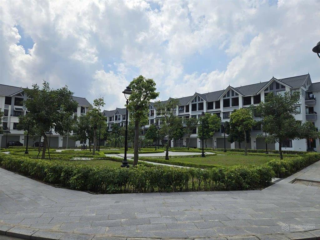 Chính chủ bán nhà liền kề hinode royal park hoài đức