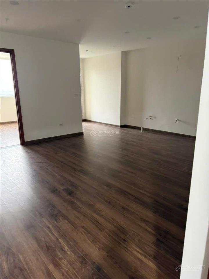 Cho thuê căn hộ 3 phòng ngủ sr26 toà river , euro windows