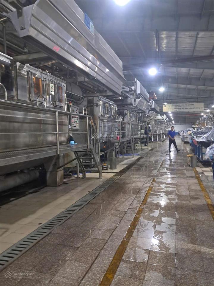 Bán nhanh công ty tp bến cát, bình dương
183.200m2 đất (18.3ha) và nhà xưởng. sổ hồng công chứng.