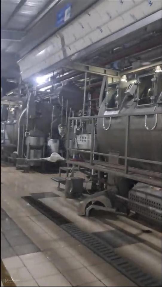 Bán nhanh công ty tp bến cát, bình dương
183.200m2 đất (18.3ha) và nhà xưởng. sổ hồng công chứng.