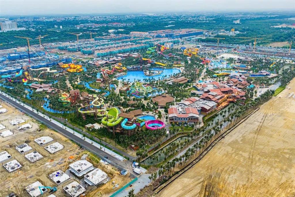 Cần bán gấp nhà phố căn góc 2 mặt tiền tại blanca city! sản phẩm khan hiếm, chỉ 21 căn toàn dự án