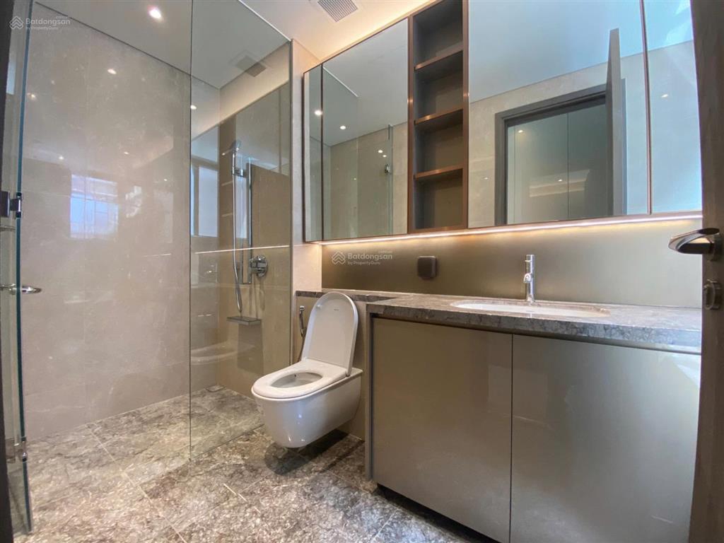 Deal tốt cho căn hộ 3pn tại the marq, tầng cao view city. bàn giao full nt, sẵn hđ thuê tặng 2 ô xe